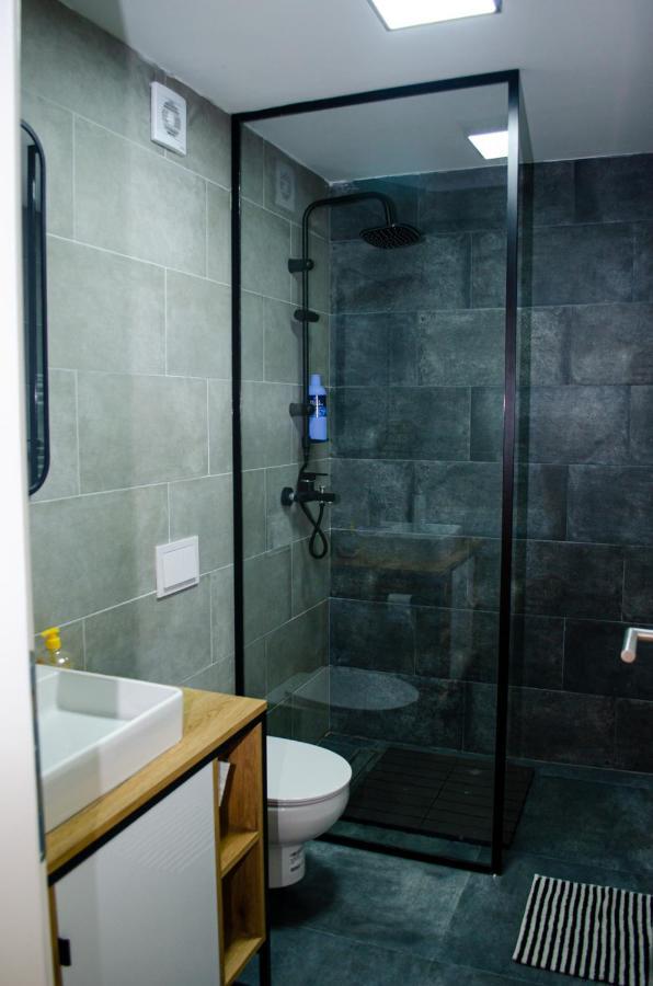 Lovely 1-Bedroom Rental Unit With Free Parking Skopje Exteriör bild